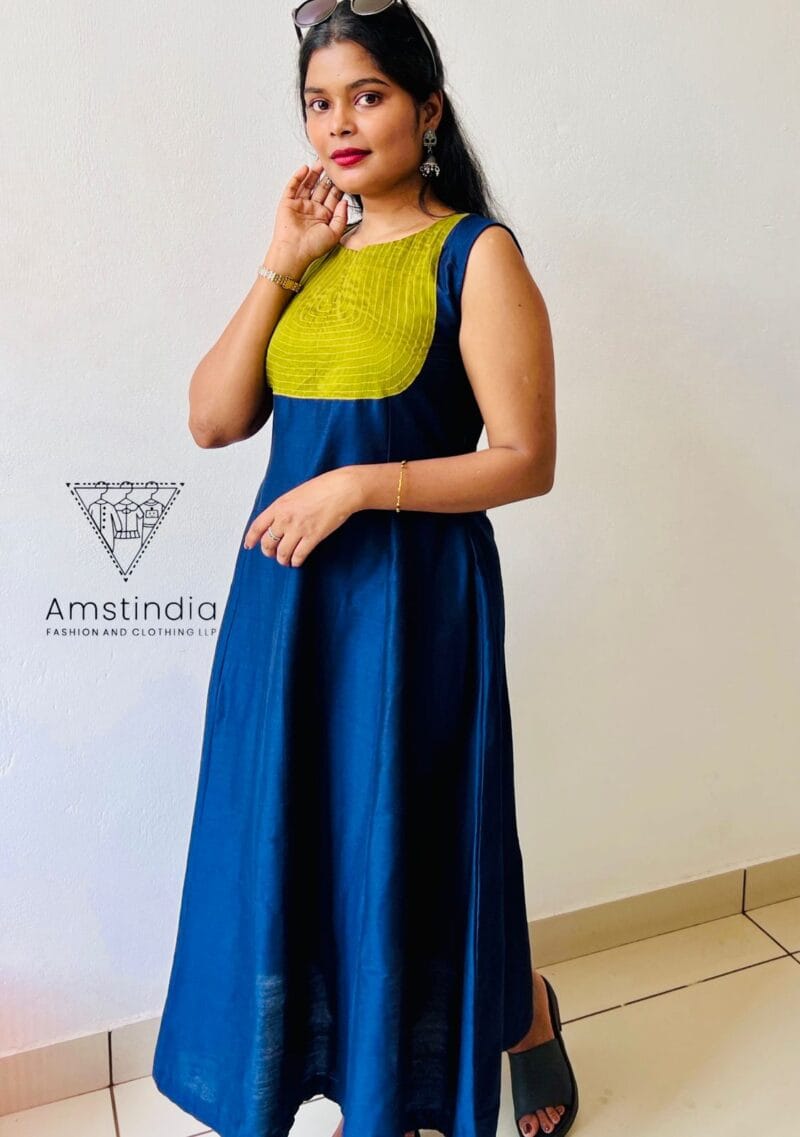 Amst Ethnic Kurta With Twin Dupatta | 00011