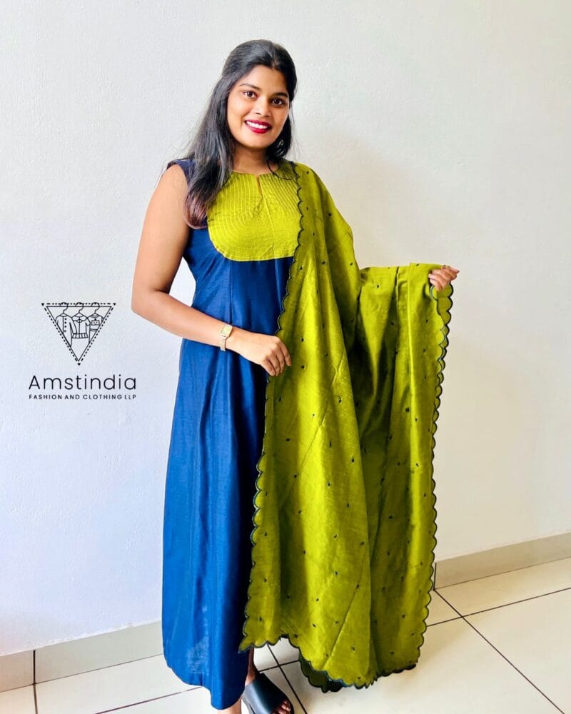 Amst Ethnic Kurta With Twin Dupatta | 00011 - Image 3